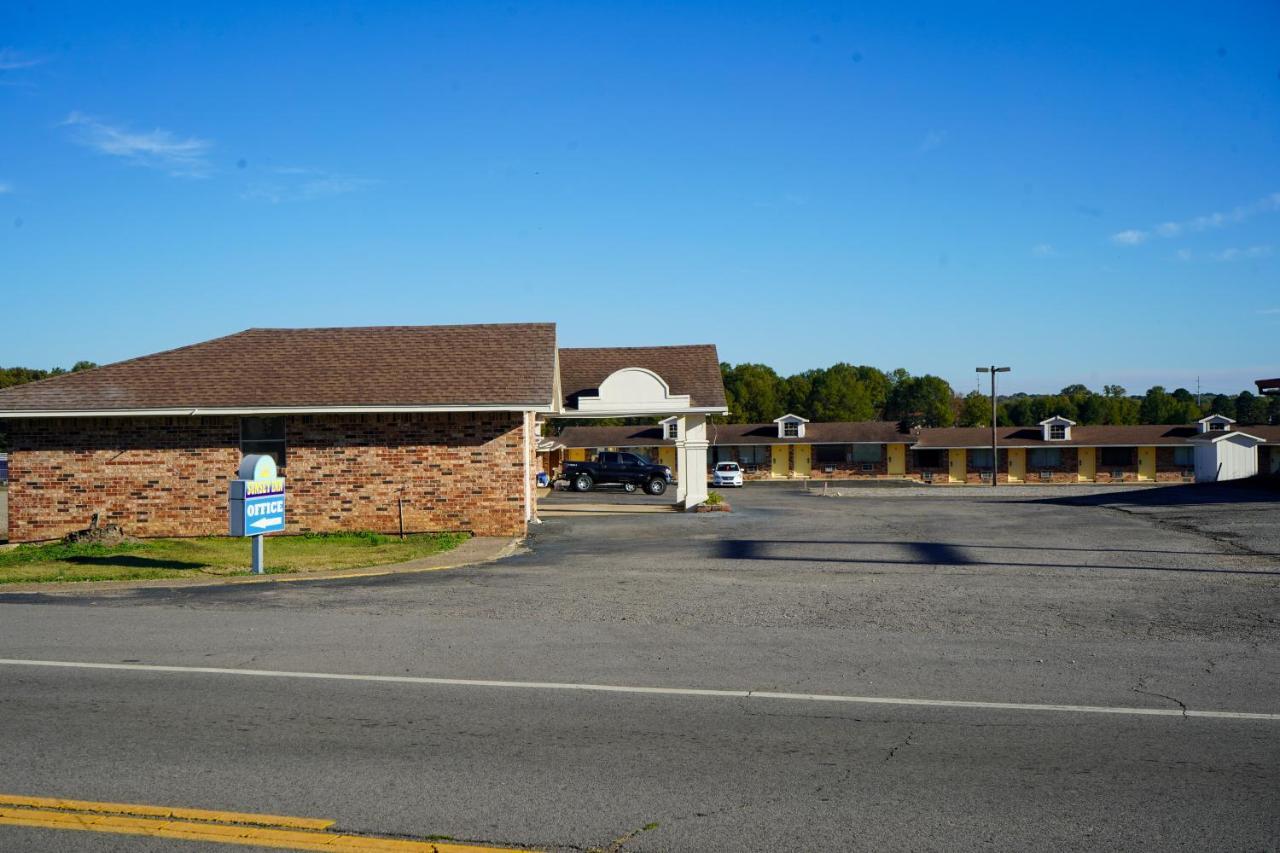Sunset Inn Clarksville Esterno foto