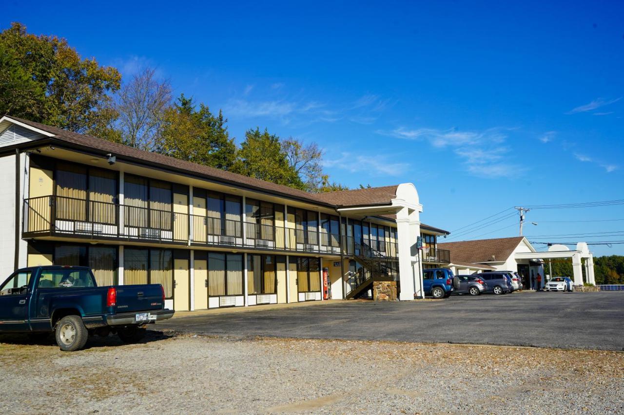 Sunset Inn Clarksville Esterno foto
