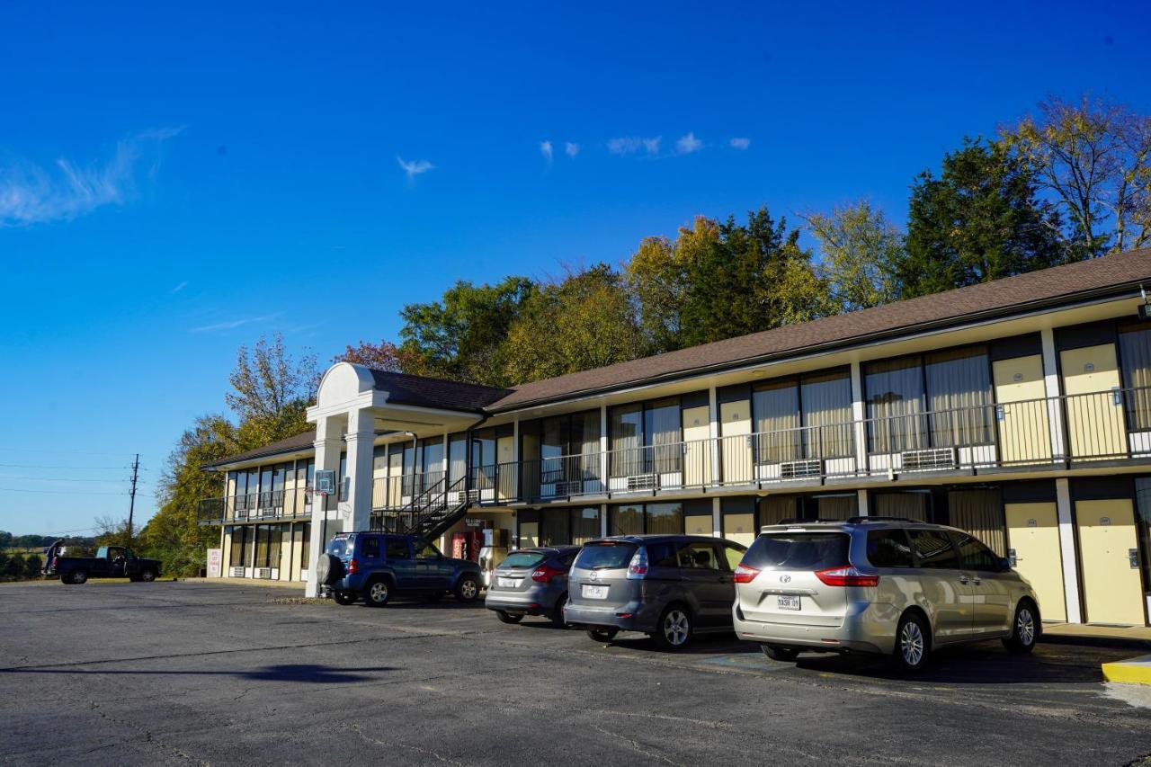 Sunset Inn Clarksville Esterno foto