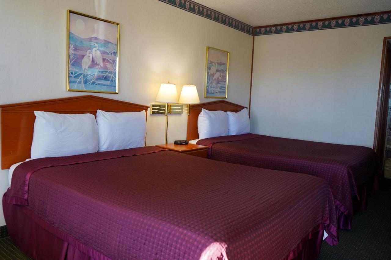 Sunset Inn Clarksville Esterno foto
